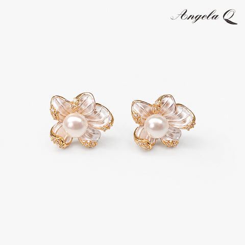 ROSE COVE - PEARL FLOWER STUD EARRINGS
