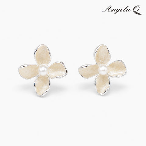 CRYSTAL COVE SHELL FLOWER STUD EARRINGS-400060P