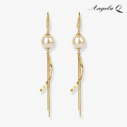 GOLDEN TIDE - PEARL TASSEL EARRINGS