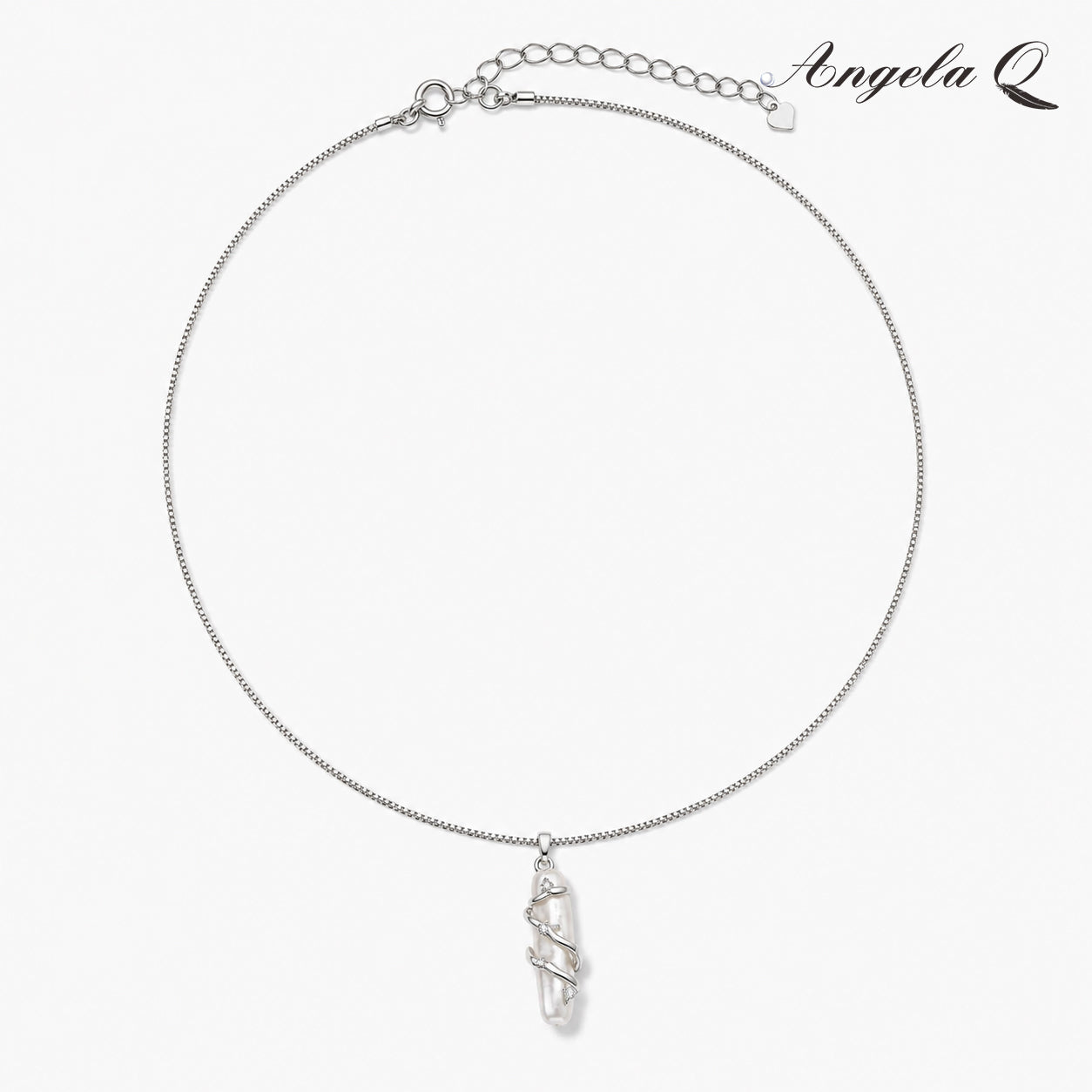 MONTEREY CLUSTER - FRESHWATER PEARL NECKLACE