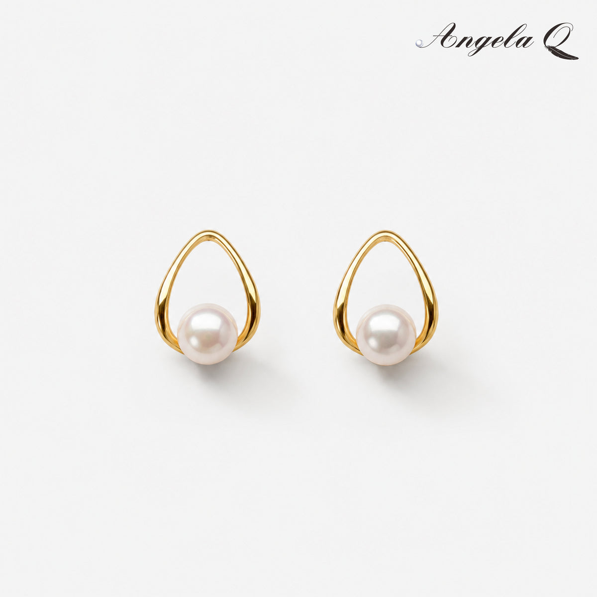 OCEANSIDE - PEARL TEARDROP STUD EARRINGS