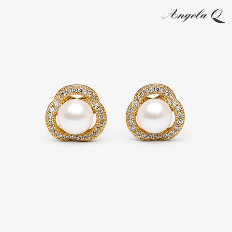 MIRAMAR - FRESHWATER PEARL HALO STUD EARRINGS