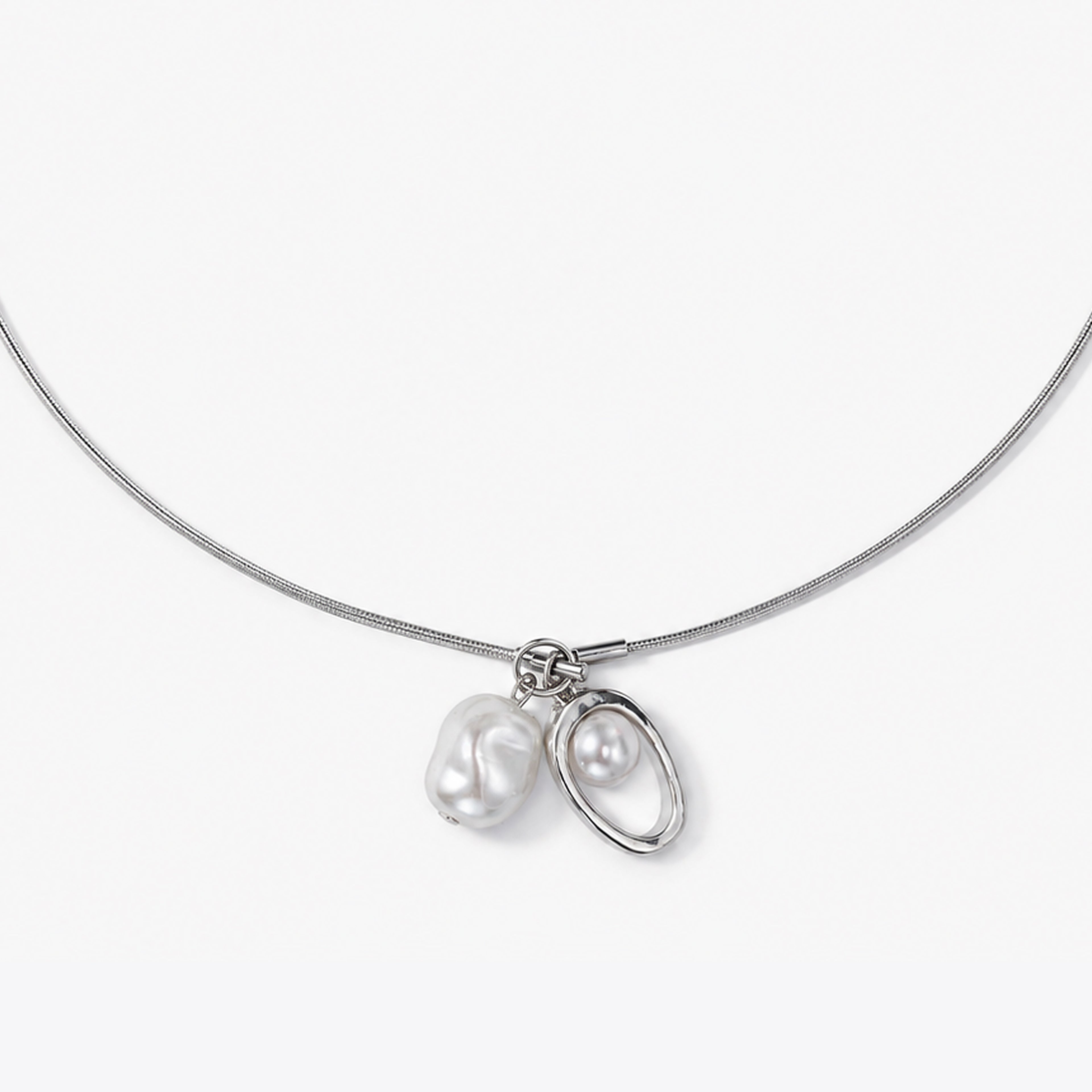 MOON BAY - SILVER RESIN CHARM NECKLACE