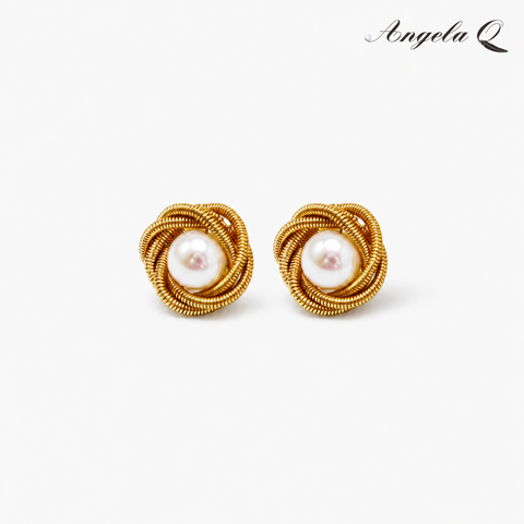 MARINA SWIRL PEARL STUD EARRINGS