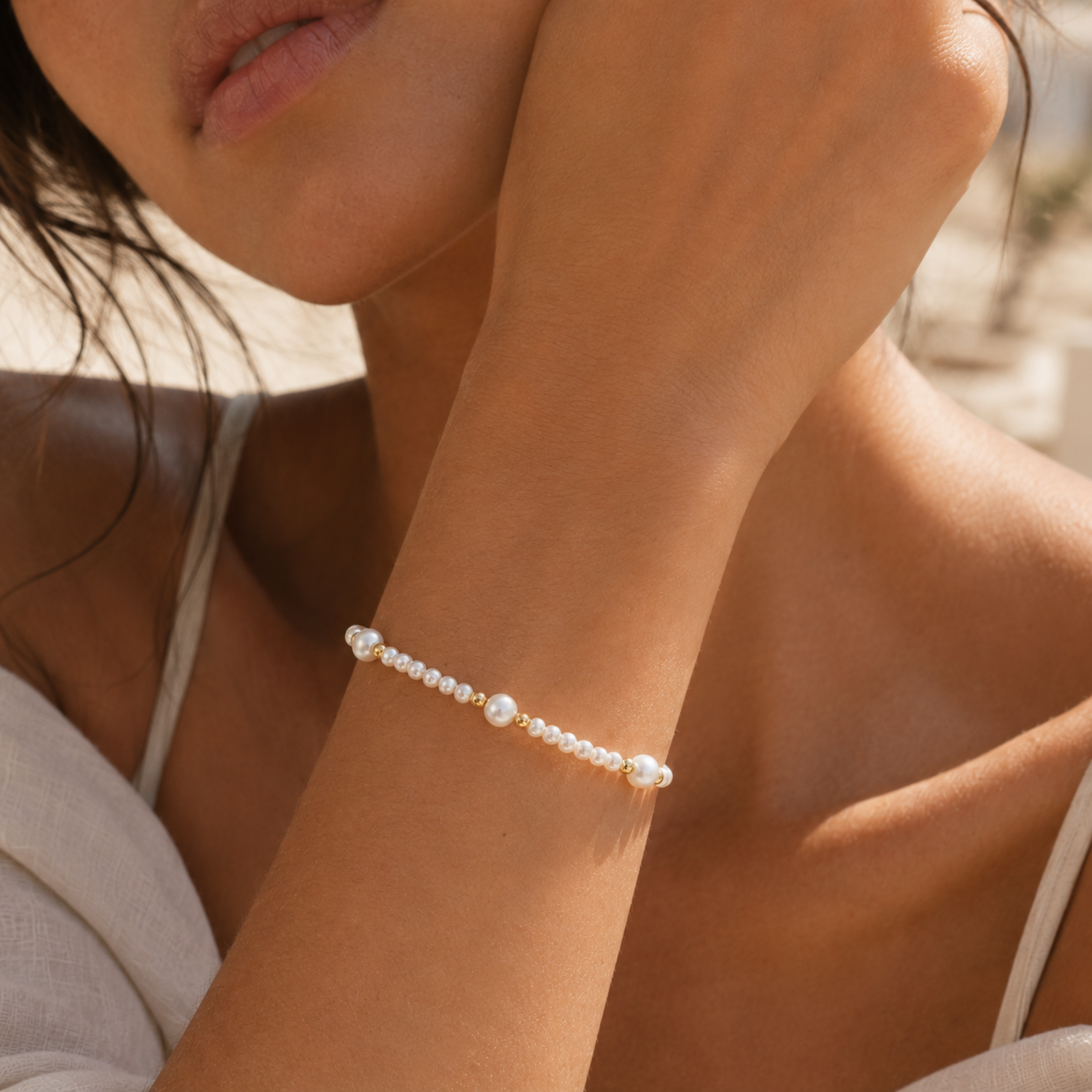 SANTA BARBARA - DAINTY PEARL BRACELET