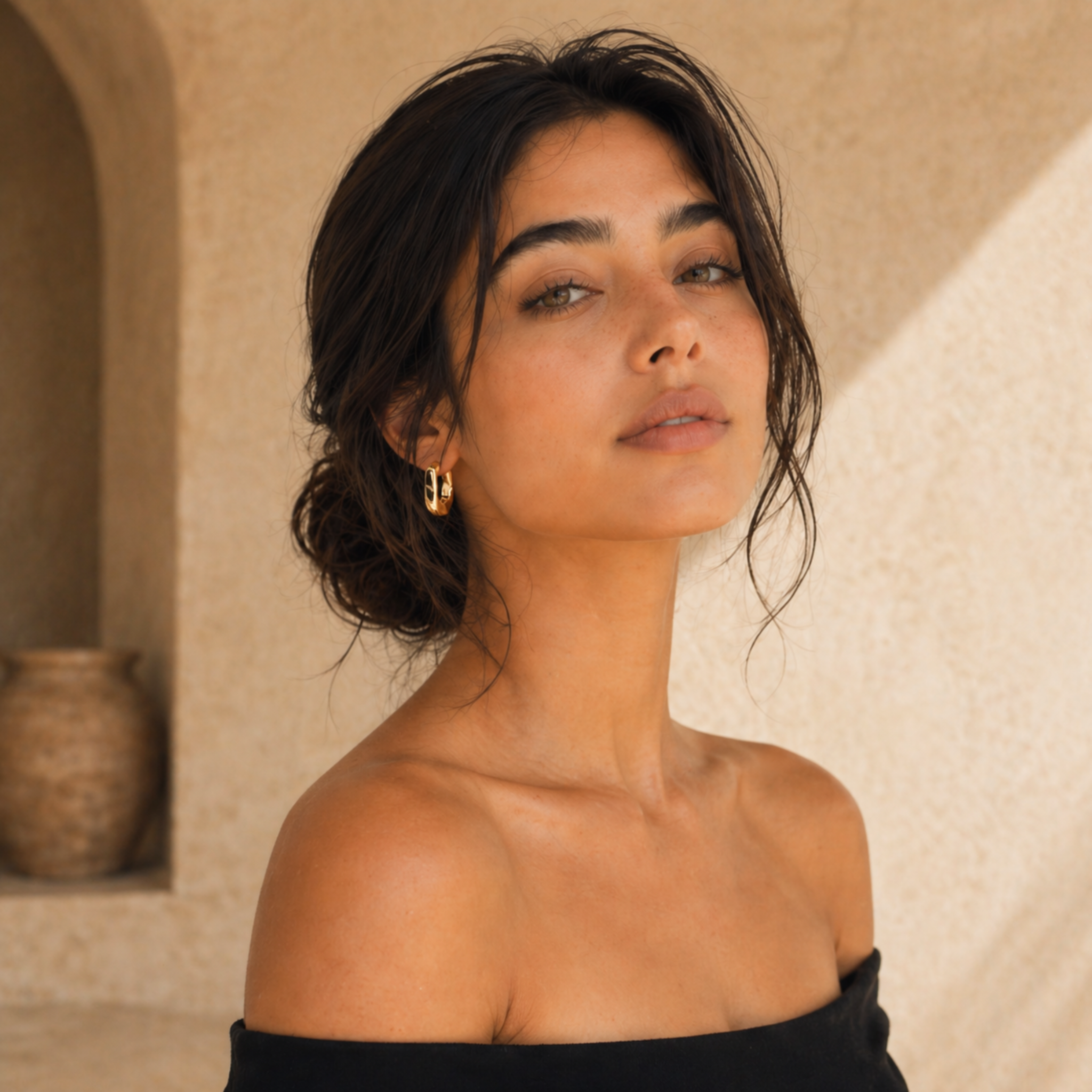 MALIBU-CHUNKY GOLD HOOP EARRINGS