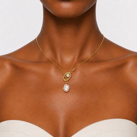 GOLDEN BAY - GOLD RESIN CHARM NECKLACE