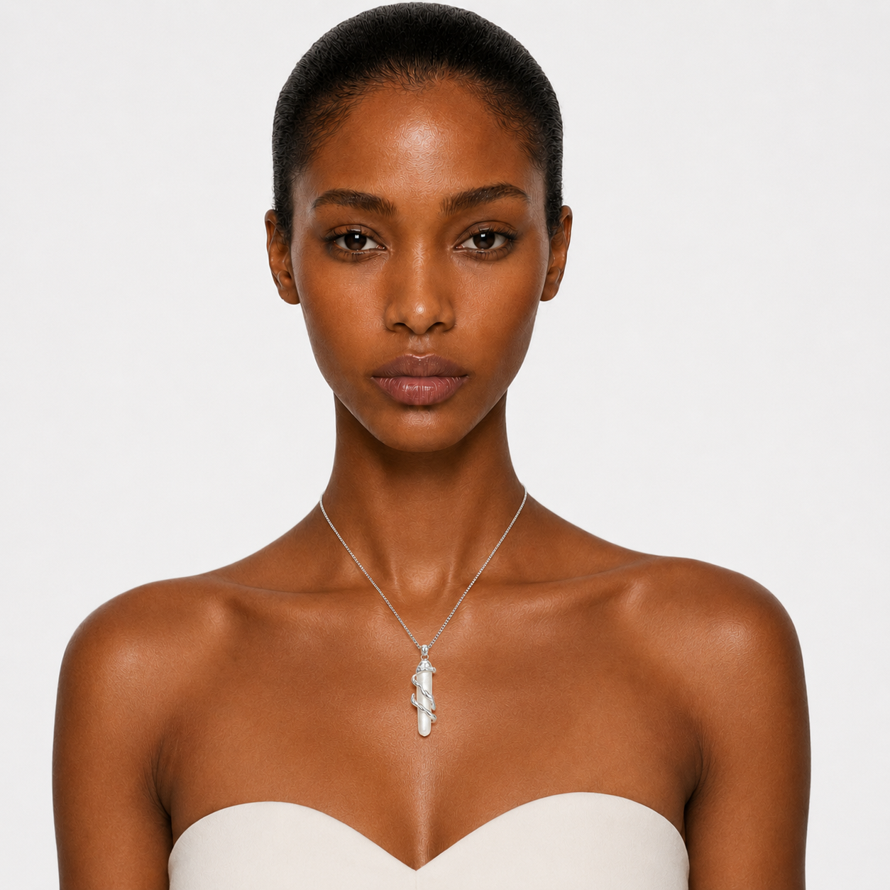 MONTEREY CLUSTER - FRESHWATER PEARL NECKLACE