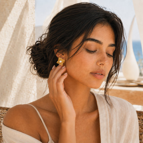 PALISADES - GOLD PEARL STUD EARRINGS
