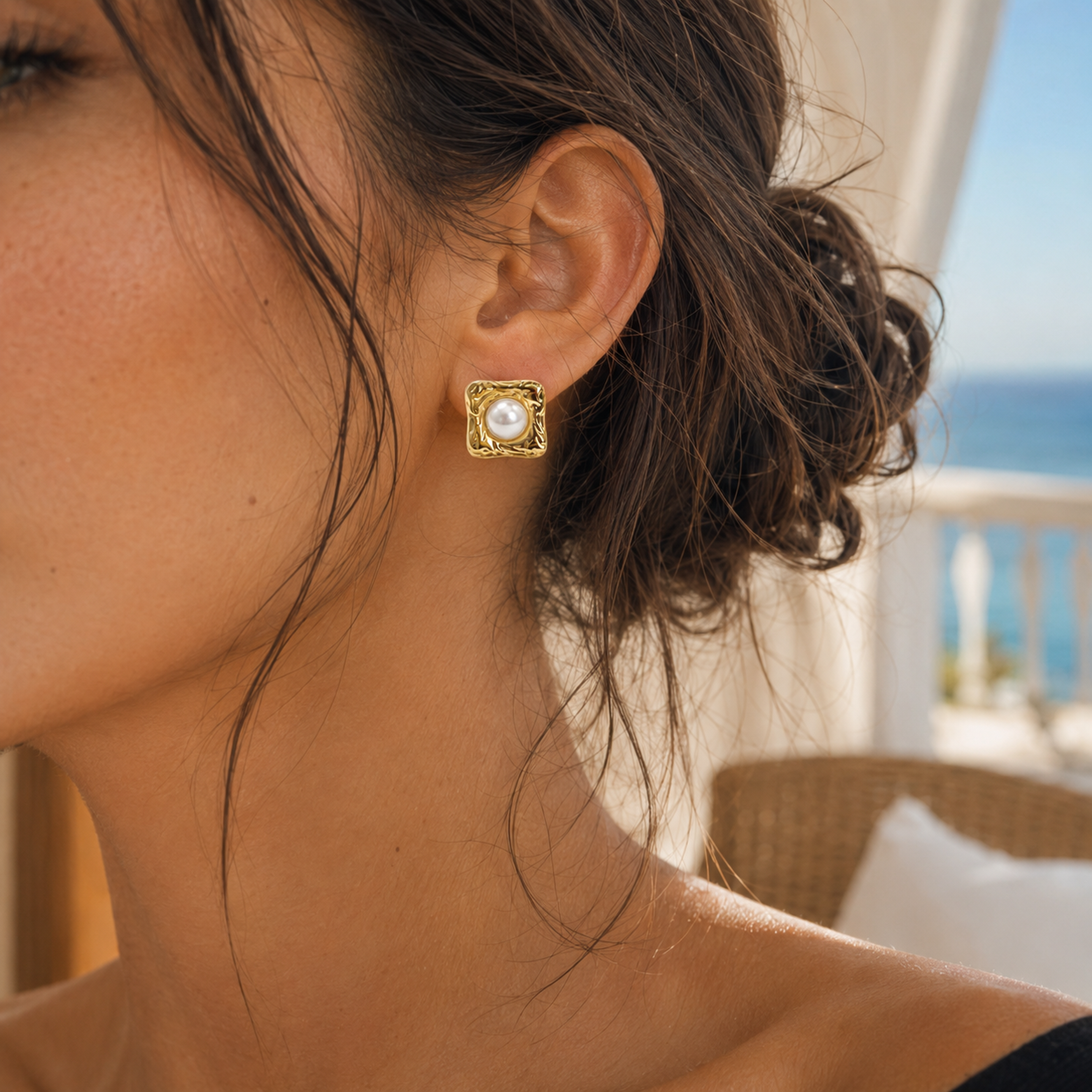 CARMEL - SQUARE PEARL STUD EARRINGS