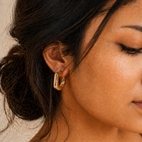 MALIBU-CHUNKY GOLD HOOP EARRINGS
