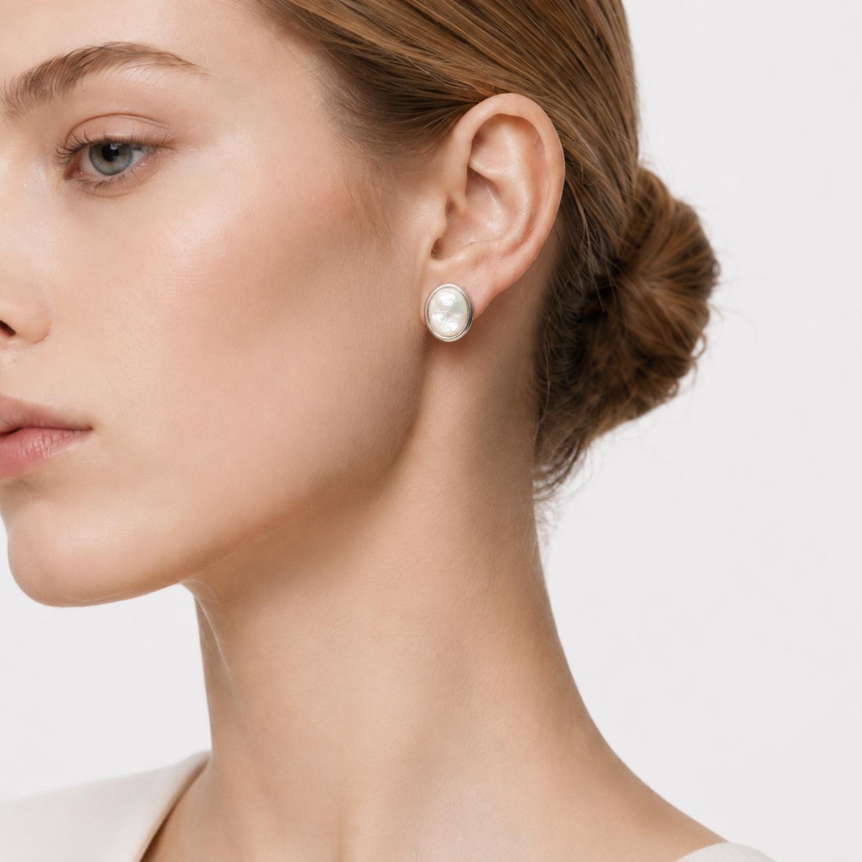CORONADO OVAL MOTHER-OF-PEARL STUD EARRINGS-400067N