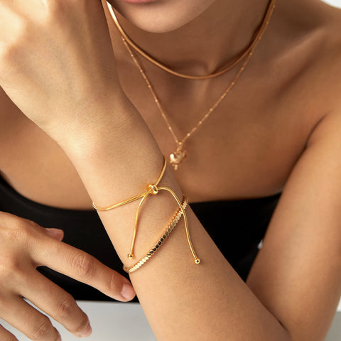 LOOPY GOLD DRAWSTRING BRACELET