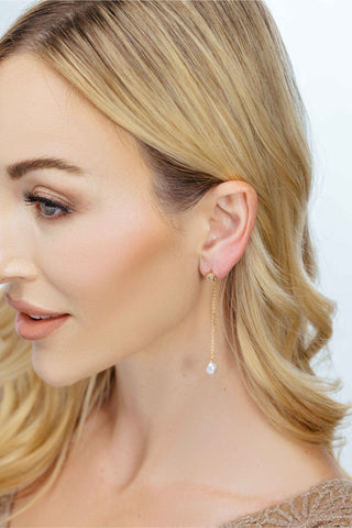 INFLUENCER DANGLE PEARL EARRINGS